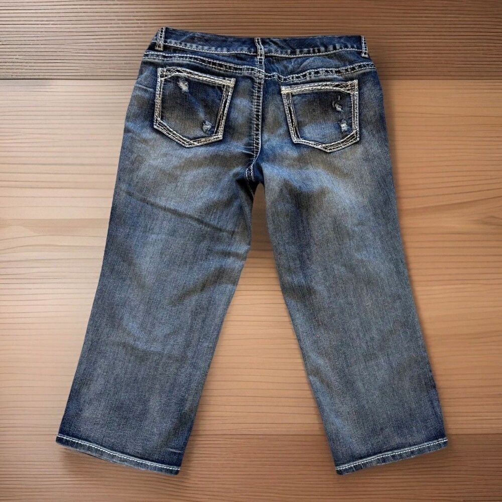 Maurices Womens Capri Straight Leg Denim Jeans Size 11/12 Distressed Stretch